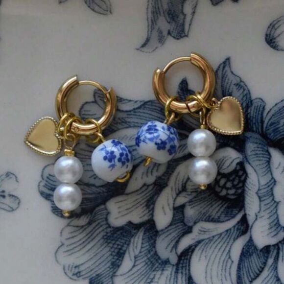 Gold and Blue Floral Earrings with Pearls A1476 - Picture 1 of 2